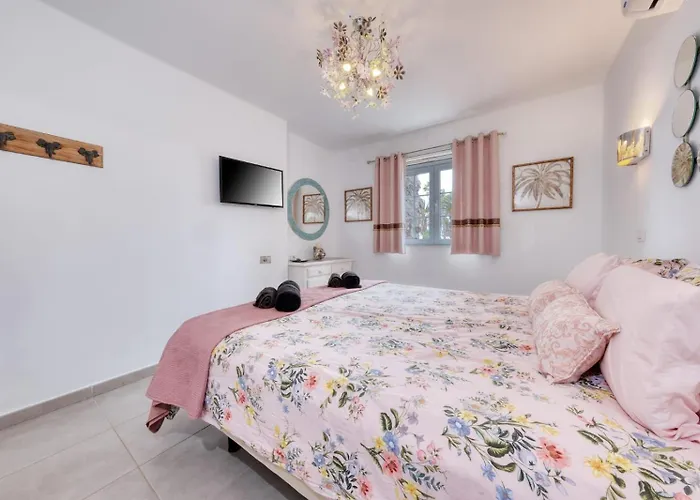 Las Brisas Complex, Villa 104
